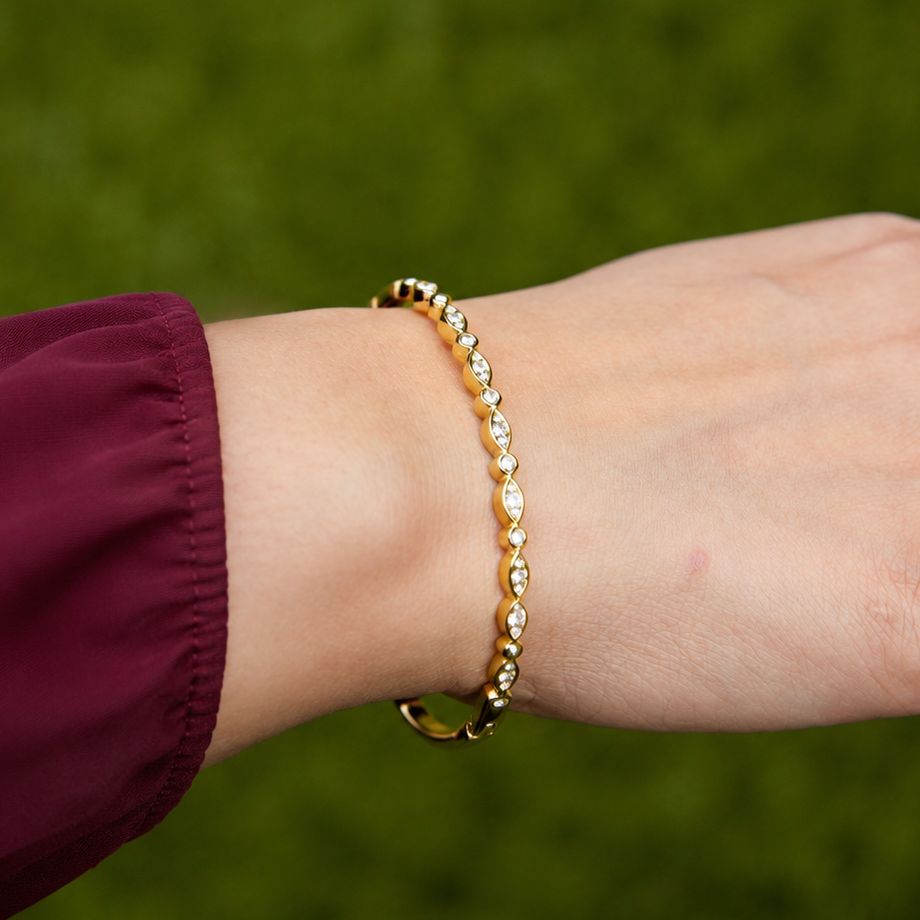 Camellia Wave Bangle