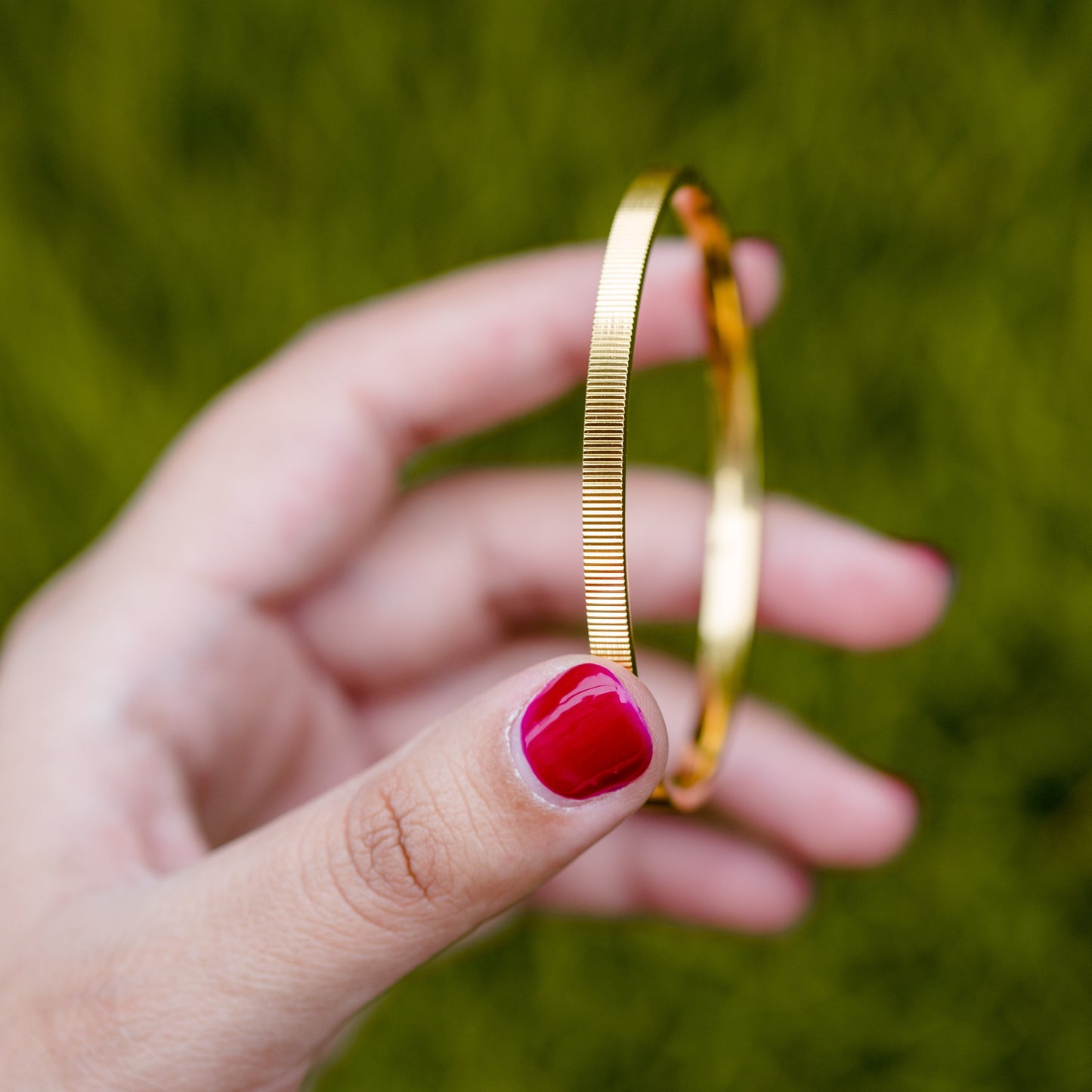 Aster Ribbed Bangle