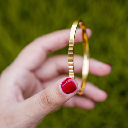 Aster Ribbed Bangle