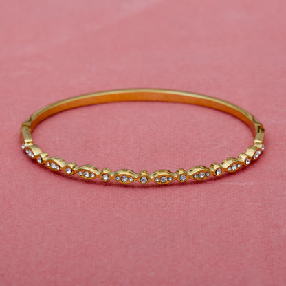 Camellia Wave Bangle